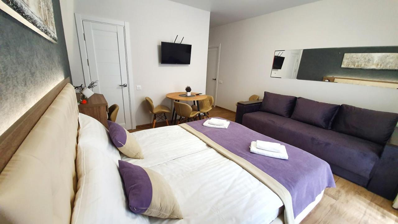 DeMar Apart Violet Lviv Buitenkant foto